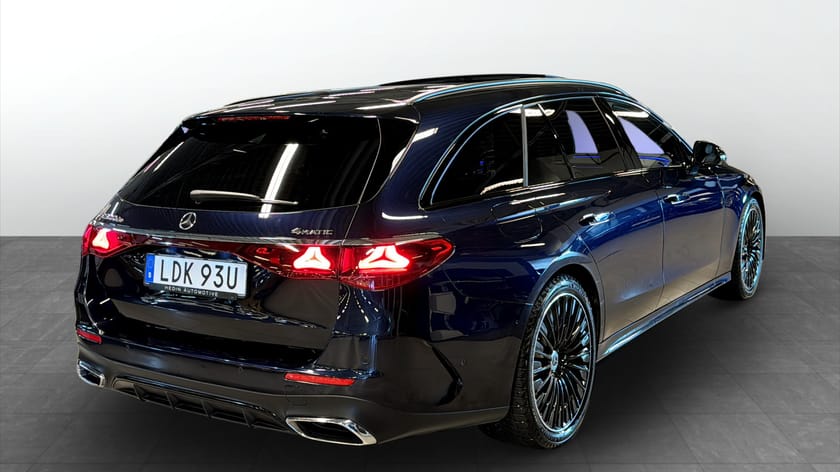 Bild 3 av Mercedes-Benz E 300 d e 4MATIC T de 4M  | Amg Line Premim | Burmester | 360 | Pano | Nightpaket | Pano |