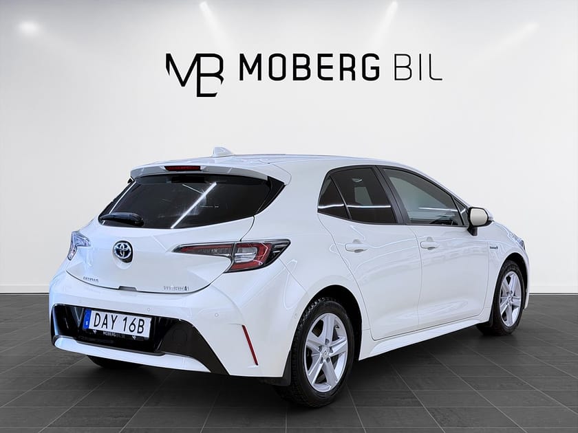 Bild 4 av Toyota Corolla Hybrid e-CVT 122hk Style Keyless B-Kamera