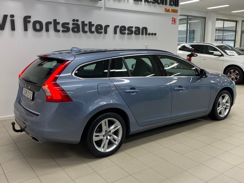 Bild 3 av Volvo V60 D5 AWD Twin Engine Classic Momentum