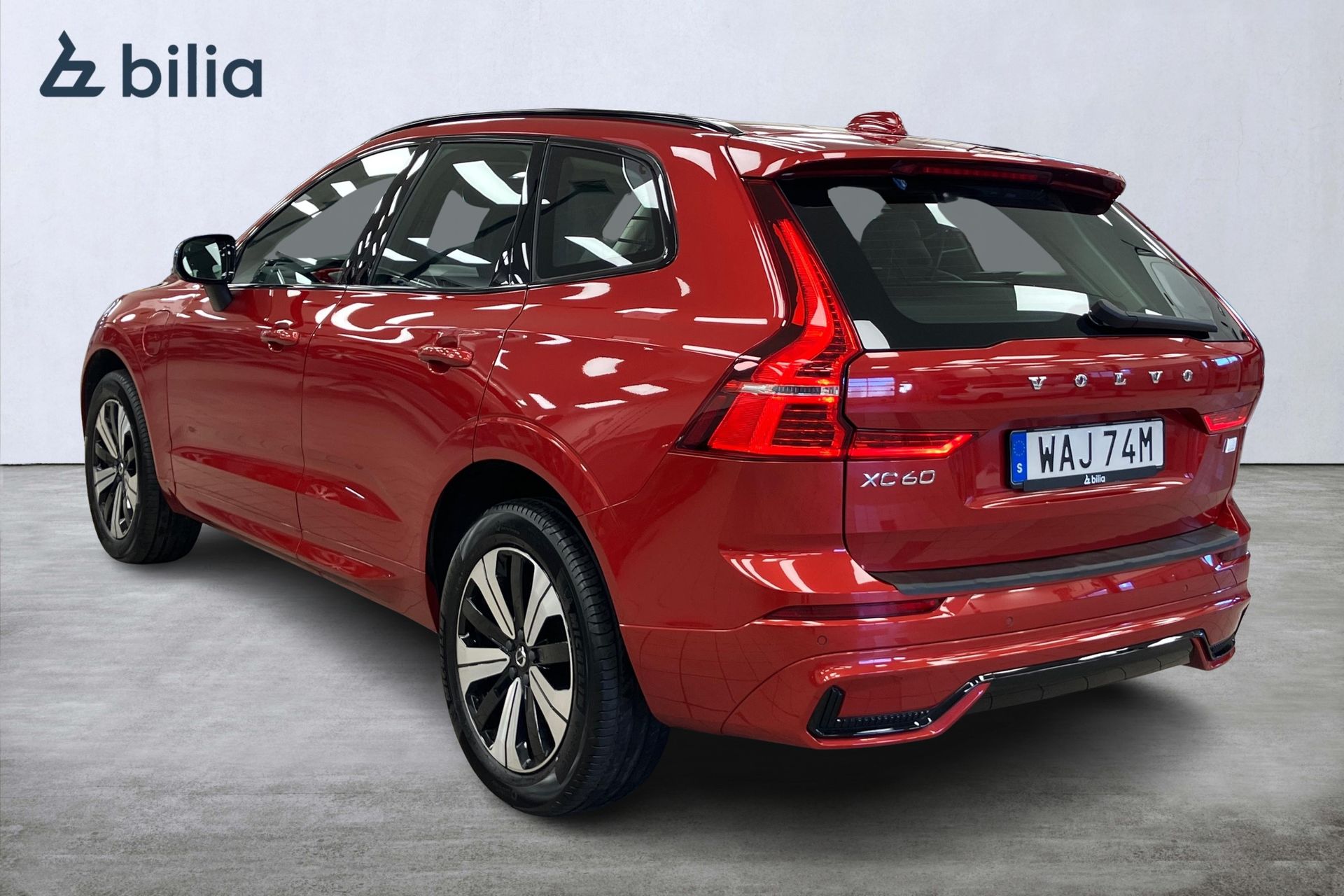 Volvo XC60 Recharge T6 Plus Dark 2023, kuva 2/10