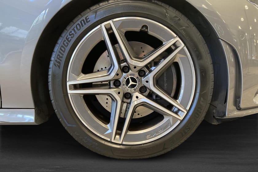 Bild 2 av Mercedes-Benz CLA 200 