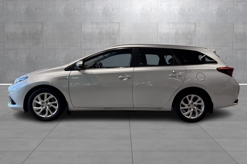 Bilde 2 av Toyota Auris Touring Sports Hybrid Stv 1,8 lt Automat