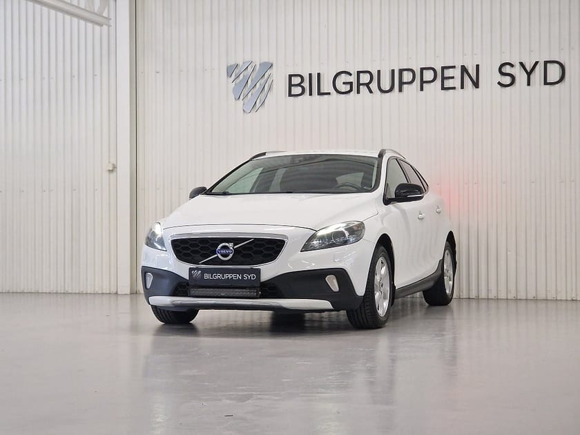 Bild 3 av Volvo V40 Cross Country D3 Momentum|Värmare|Nyservad|