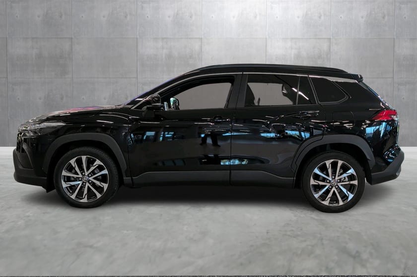 Bilde 2 av Toyota Corolla Cross Hybrid AWD-i Executive - LED - Skinn - Adaptiv cruise