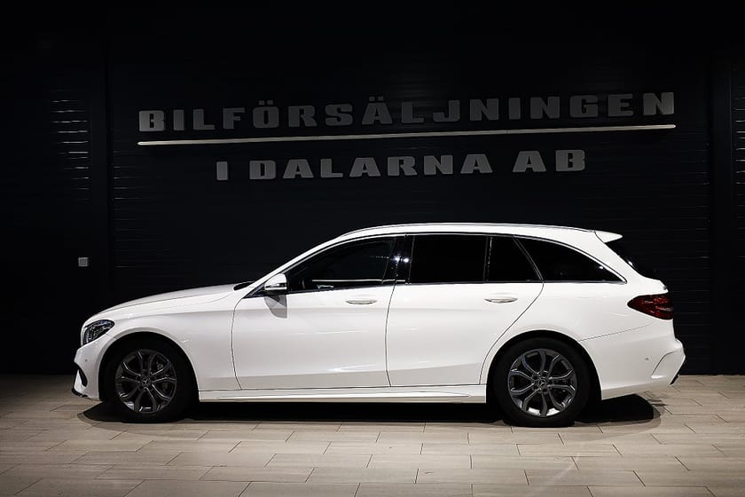 Bild 3 av Mercedes-Benz C 220 T d 4MATIC / / AMG paket / Panorama / Skinn