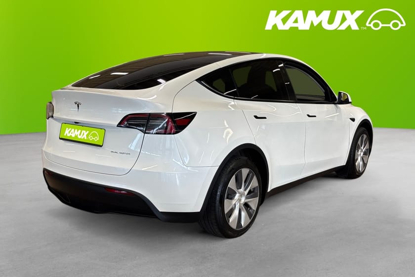 Bild 4 av Tesla Model Y Long Range AWD Pano Kamera Värmare