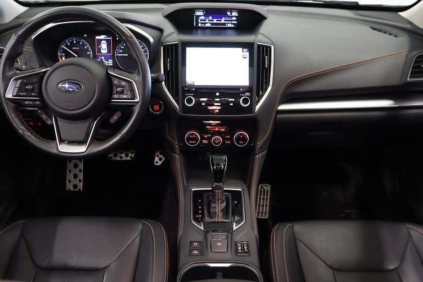 Bild 3 av Subaru XV e-Boxer / Summit / V-Hjul / Drag / Taklucka / M-Värm