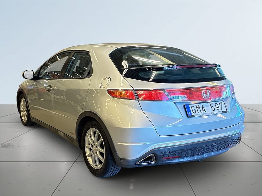 Bild 5 av Honda Civic 5-dörrar 1.8 i-VTEC Sport Värmare/Extraljus/Kamkedja