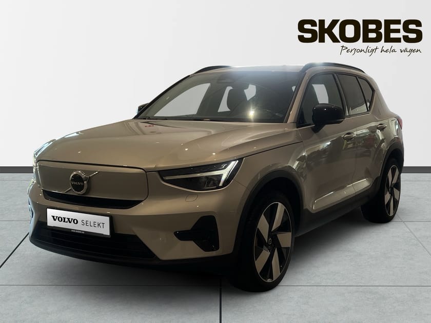 Bild 3 av Volvo XC40 Recharge Core Edition/20"/Tonade rutor