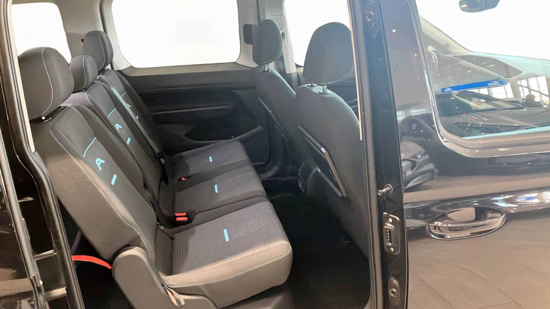 Ford Tourneo Connect 2023, bild 5/10
