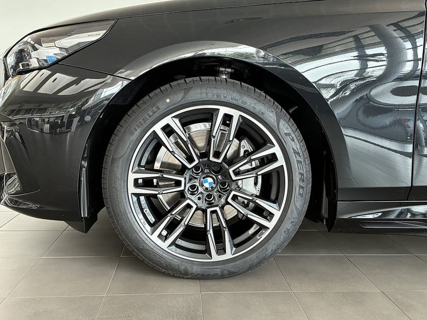 Bild 4 av BMW i5 eDrive40 Touring M Sport Drag Rattvärme H/K ParkAssist