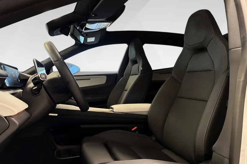 Polestar 4 Long Range Dual motor bilde 9