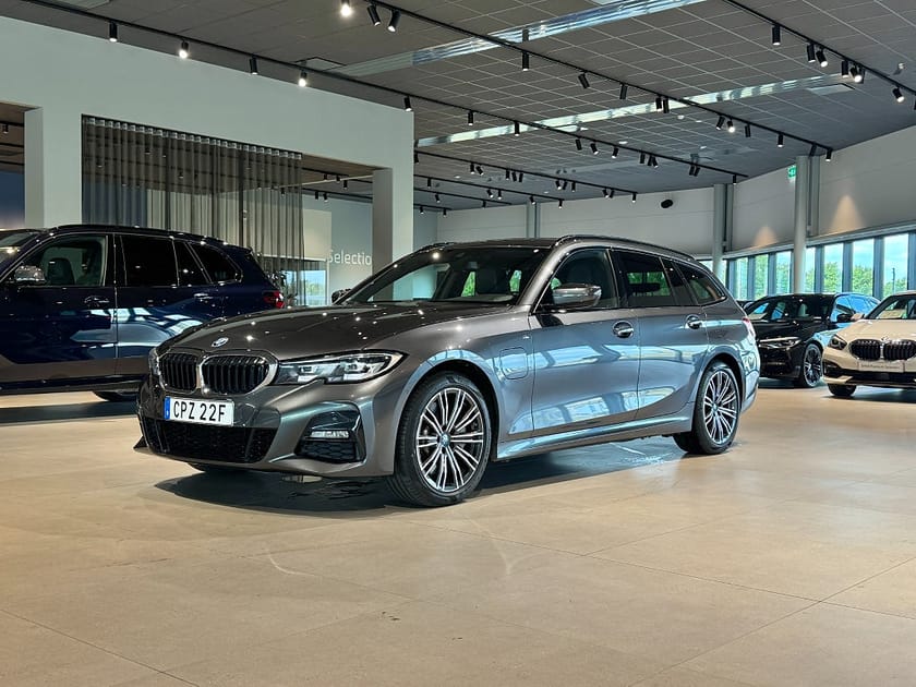 Bild 1 av BMW 330e xDrive Touring M Sport Drag Nav Backkamera Sportstolar