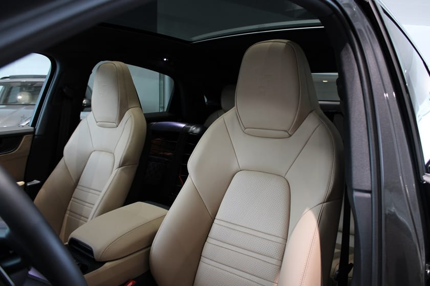 Bild 3 av Porsche Cayenne Coupé E-Hybrid BLACK EDITI