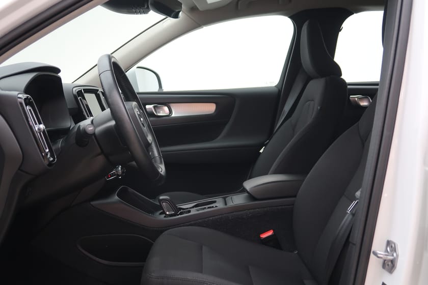 Bild 4 av Volvo XC40 T3 FWD aut Momentum Edition