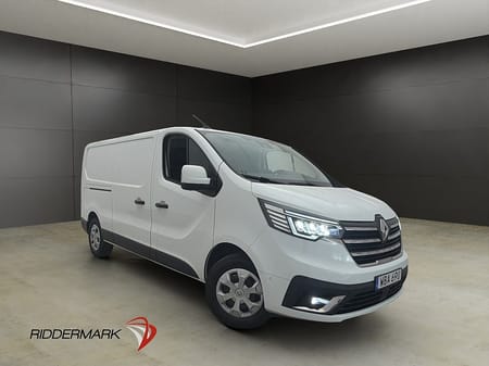 Renault Trafic Skåpbil L2 150hk Värm LED Drag B-Kamera 2xDörrar Moms