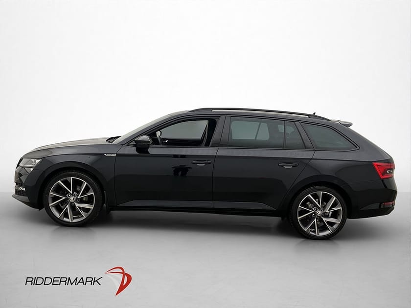 Bild 4 av Škoda Superb iV Kombi Skoda 1.4 TSI Sportline Pano Canton Drag