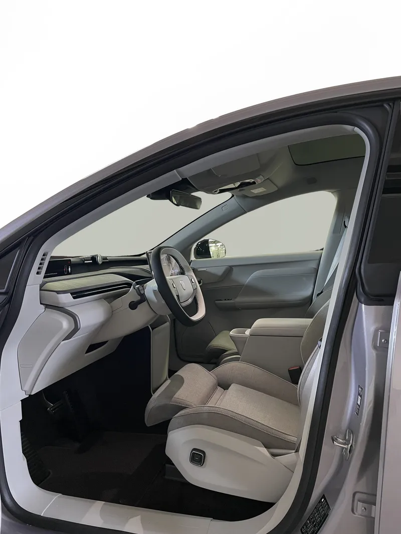 Bild 6 av 11 – Volvo EX60 (Test Series) EX60 P10 AWD (Test Vehicle) Ultra