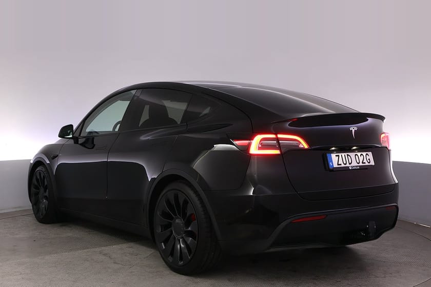 Bild 4 av Tesla Model Y Performance Autopilot Panorama Drag