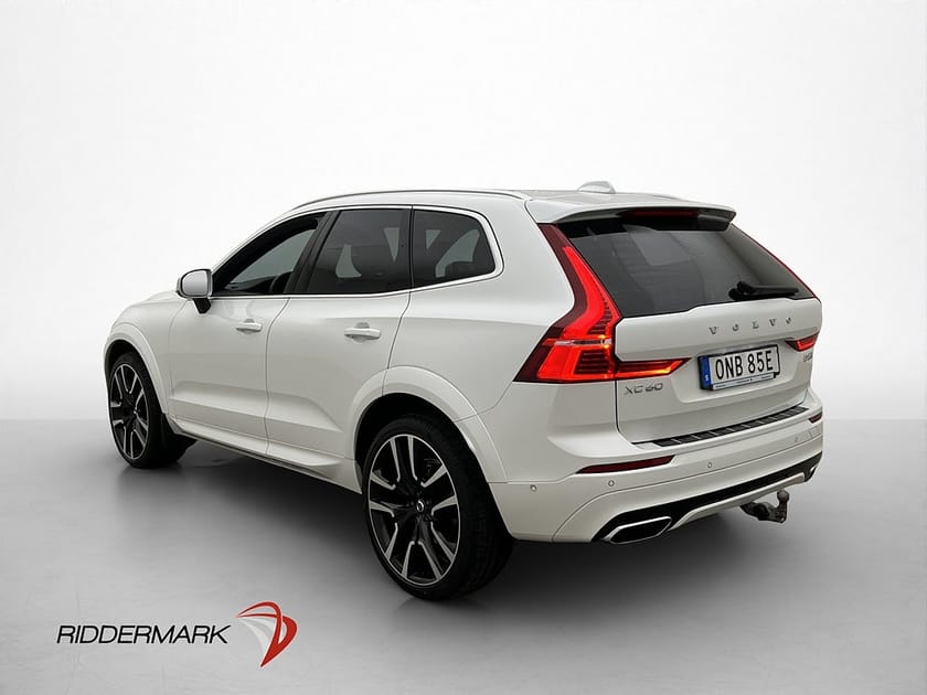 Bild 5 av Volvo XC60 D4 AWD R-Design Pano HUD H/K Läder Luft Värm Drag