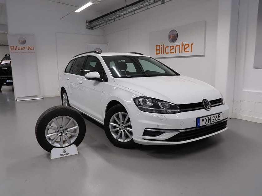 Bild 1 av Volkswagen Golf Sportscombi 1.0 TSI V-Däck ingår Carplay-AdaptivFH-Park