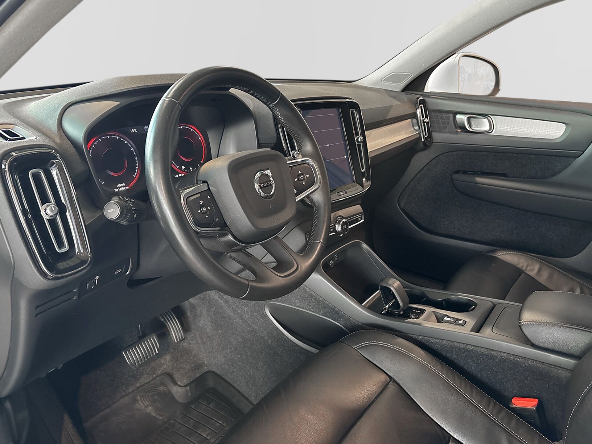 Volvo XC40 B4 2022, kuva 7/10
