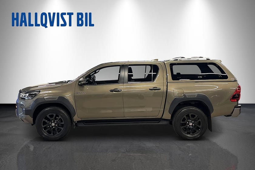 Bild 3 av Toyota Hilux Dubbelhytt 2.8 MHEV 4WD Automat Invincible Komfortpaket Kå
