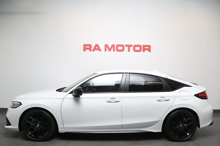 Bild 2 av Honda Civic e:HEV FullHybrid CVT Sport 184hk | DEMOBIL