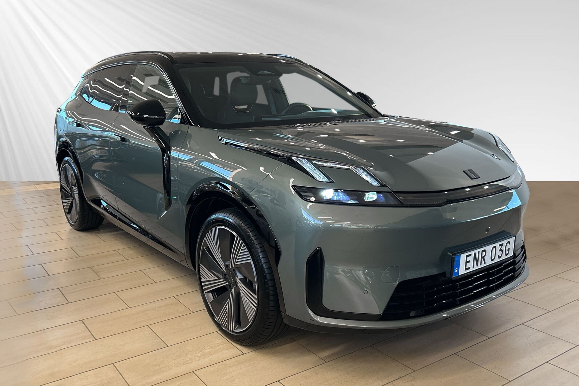 Lynk & Co 08 1.5TD PHEV More 2025, bild 5/10