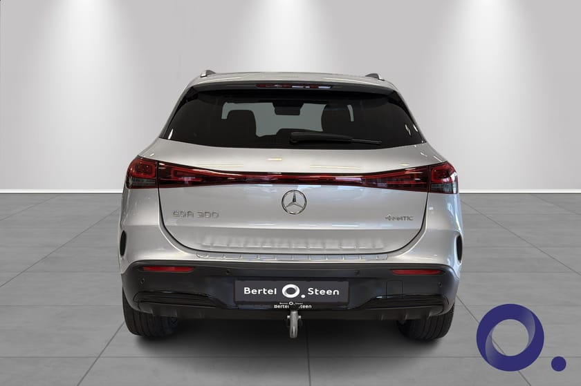 Bilde 4 av Mercedes-Benz EQA 300 4MATIC AMG Edition | DISTRONIC, MEMORY, PANORAMA, 360+