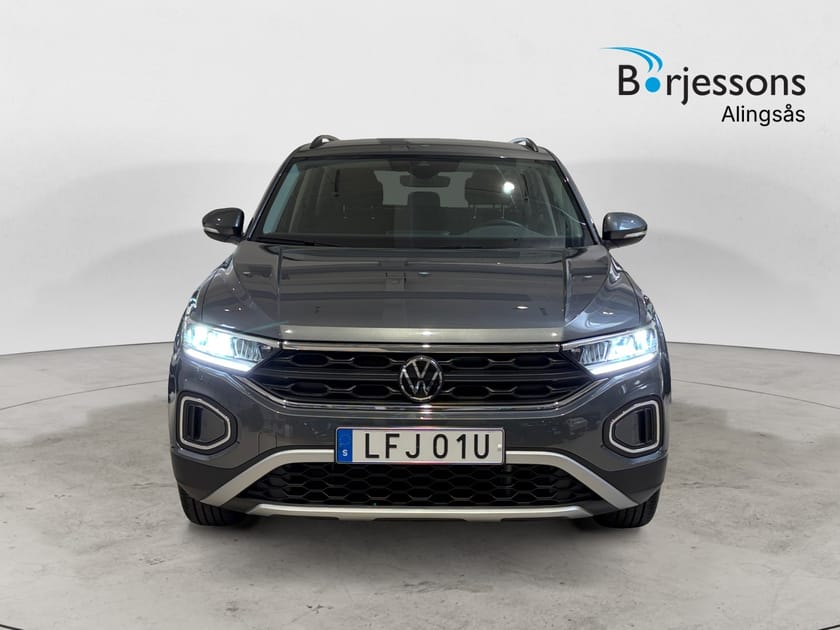 Bild 5 av Volkswagen T-Roc Life TSI 110hk Backkamera & Rattvärme