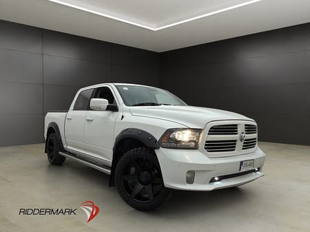 RAM 1500 Crew Cab Dodge Sport 5.7 4x4 Luft Drag Alpine Taklucka Moms