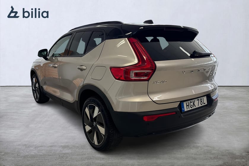 Bild 2 av Volvo XC40 Recharge Twin motor Ultimate / 360 / H/K / Drag / Pano