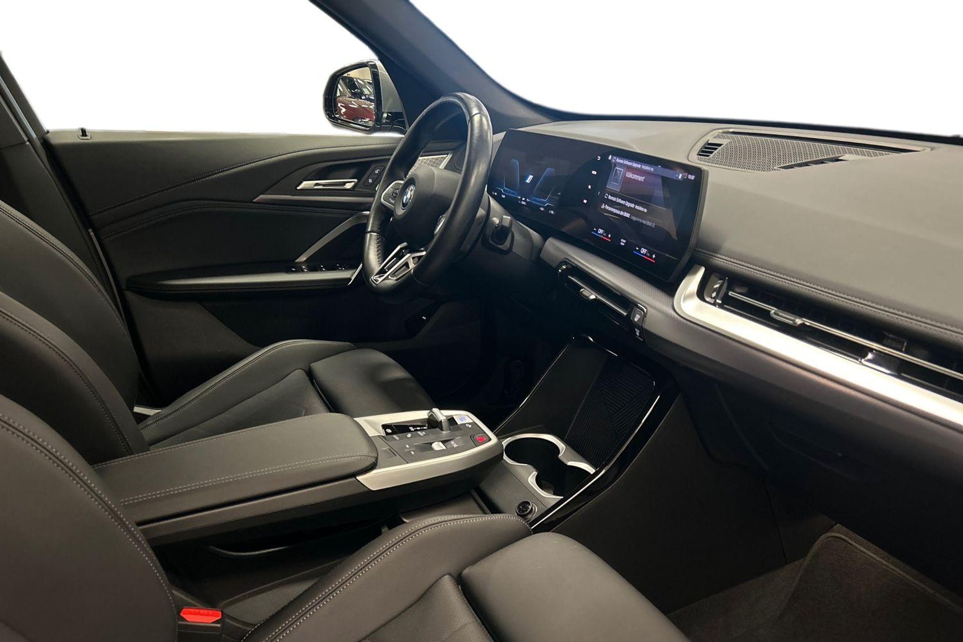 BMW iX1 M Sport 2023, bild 7/10