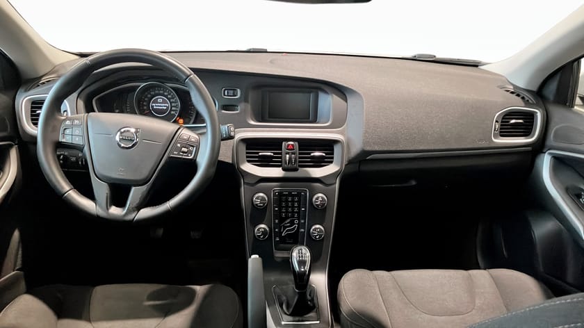 Bild 4 av Volvo V40 T3 Kinetic Glastak Värmare / Dragkrok