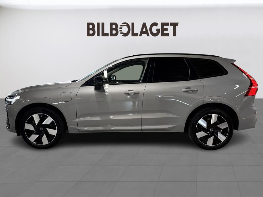 Bild 2 av Volvo XC60 Recharge T6 II Ultimate Dark 360 Drag Pano Headup