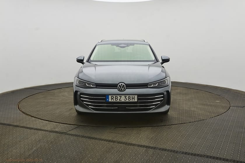 Bild 4 av Volkswagen Passat Sportscombi mHEV 1.5 eTSI DUBB VINTERHJUL|DRAG|VÄRMARE|ELBAKLU