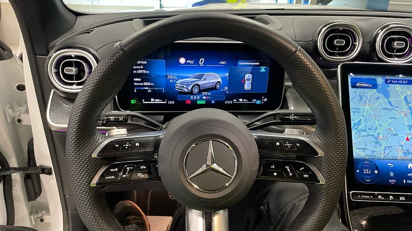 Bild 4 av Mercedes-Benz GLC 300 d e 4MATIC 4MATIC, AMG Line, Drag, Panorama, Burmester
