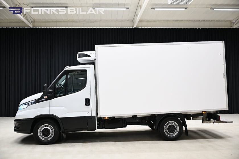 Bild 2 av Iveco Daily 35-140 Chassi Cab 136HK Automat|Volymskåp|Kylbil|Nattkyla|Leasbar|SeUtr!