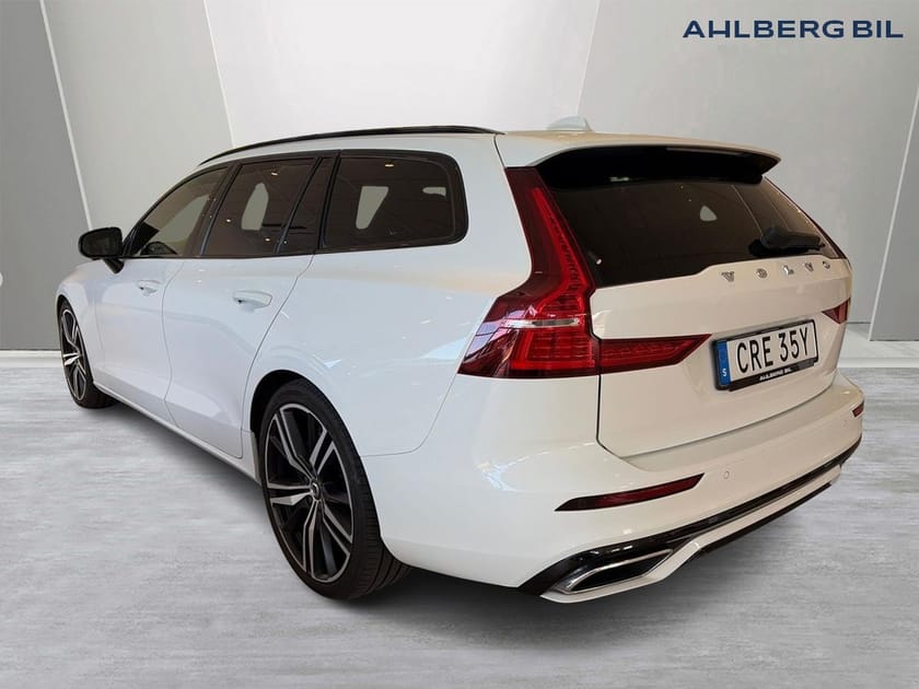 Bild 3 av Volvo V60 D3 R-Design, Klimatpaket, Parkeringssensor fram/bak, Förarstol Elmanövrerad, Baklucka Elmanövrerad