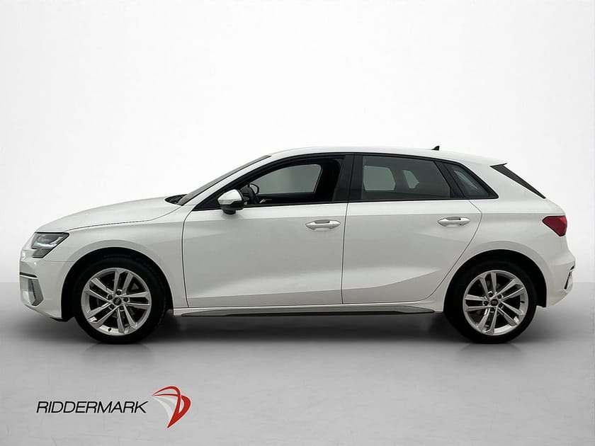 Bild 4 av Audi A3 Sportback 35 TFSI Cockpit Sensorer CarPlay BT MOMS