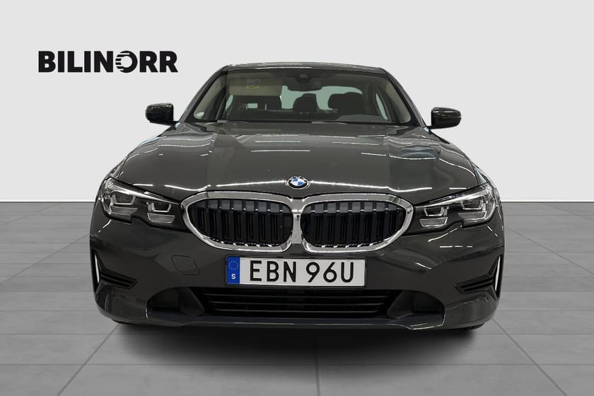 Bild 3 av BMW 318d Sedan Vhjul