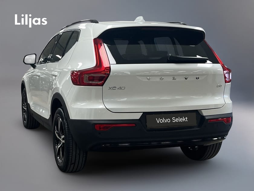 Bild 4 av Volvo XC40 B4 FWD Bensin Plus Dark//Adaptiv Farthållare//