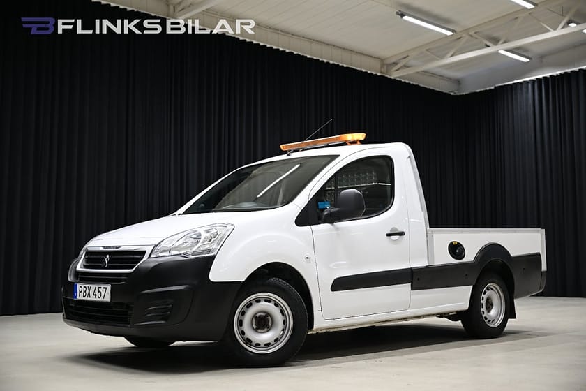 Bild 1 av Peugeot Partner Pickup Flak 99HK|9470Mil|Blixljus|Leasebar|Nykamrem|1Brukare