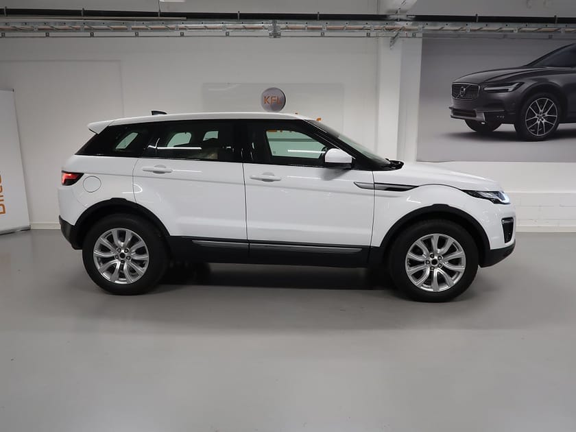 Bild 5 av Land Rover Range Rover Evoque 2.0 TD4 AWD SE V-Däck ingår Skinn-Kamera-Elstol-