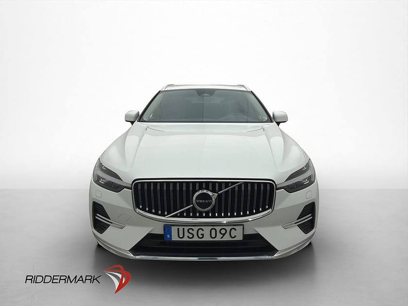 Bild 2 av Volvo XC60 T6 350hk AWD Core Pano Värmare Kamera MOMS Drag
