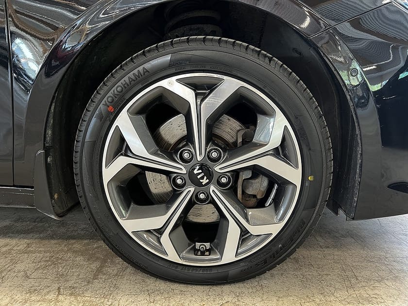 Bild 5 av Kia Ceed Sportswagon Plug-in Hybrid 141hk Panorama Drag Nav
