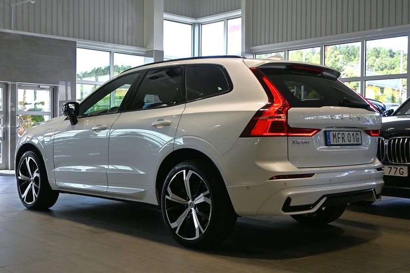 Bild 3 av Volvo XC60 Recharge T6 AWD 350hk Ultimate Dark 21" Drag