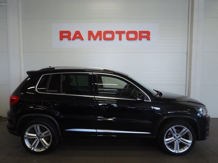 Bild 4 av Volkswagen Tiguan 2.0 TDI 4Motion R-Line Pluspaket Pano Skinn Drag D-Värm