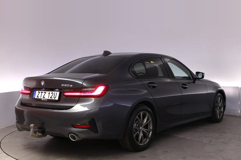 Bild 5 av BMW 330e xDrive Sedan Drag HiFi Farthållare rattvärme